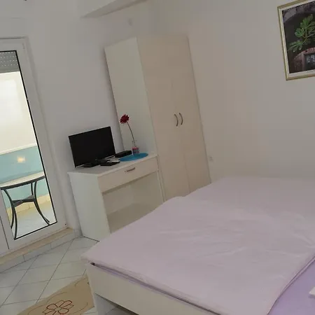 Permarinus * 포드스트라나